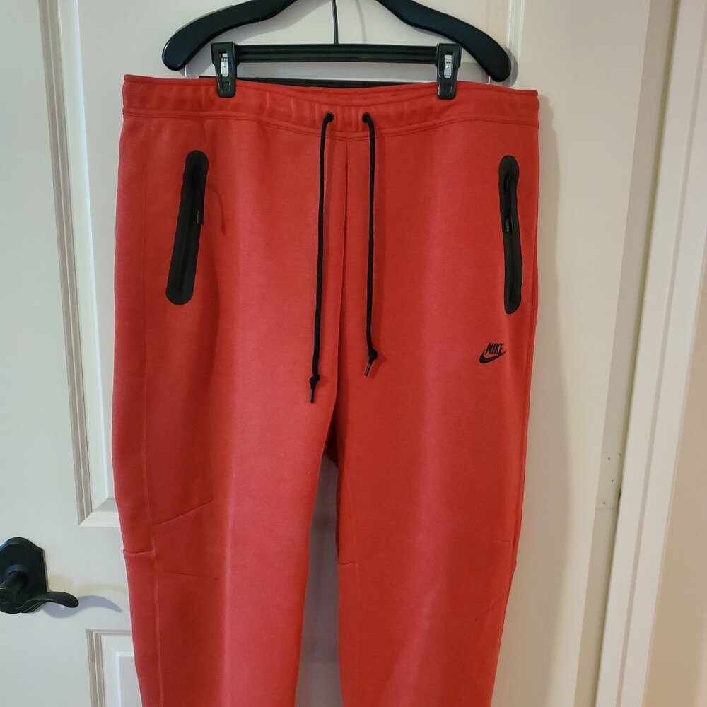 NWT Nike Tech Fleece men's Sweatpants Standard Fit Straight leg XXL red heather - Picture 2 of 12